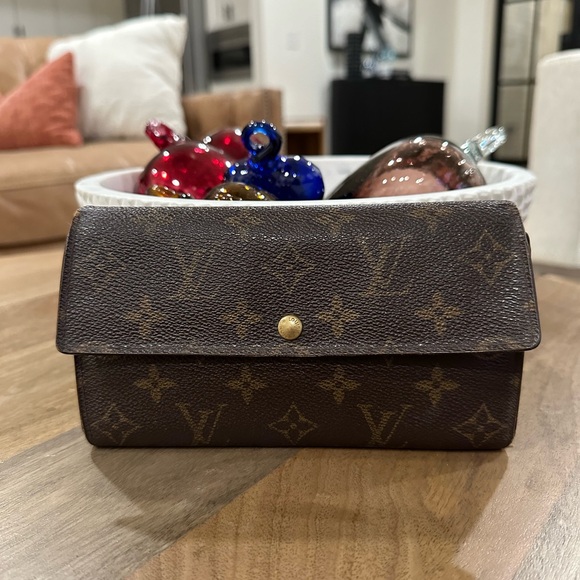 Vintage Louis Vuitton Wallet - Picture 1 of 8